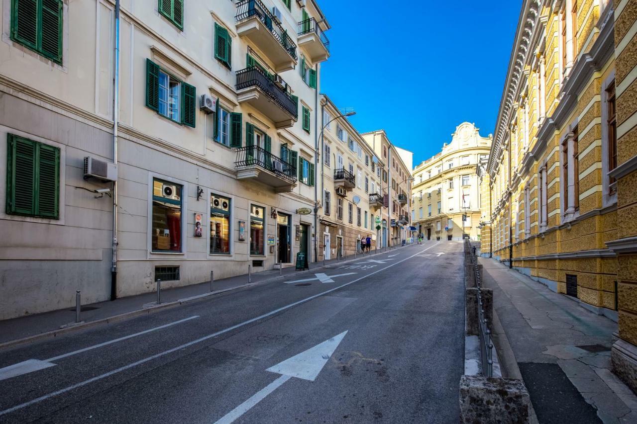 Stay In Rijeka Buitenkant foto